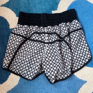 Lululemon tracker short